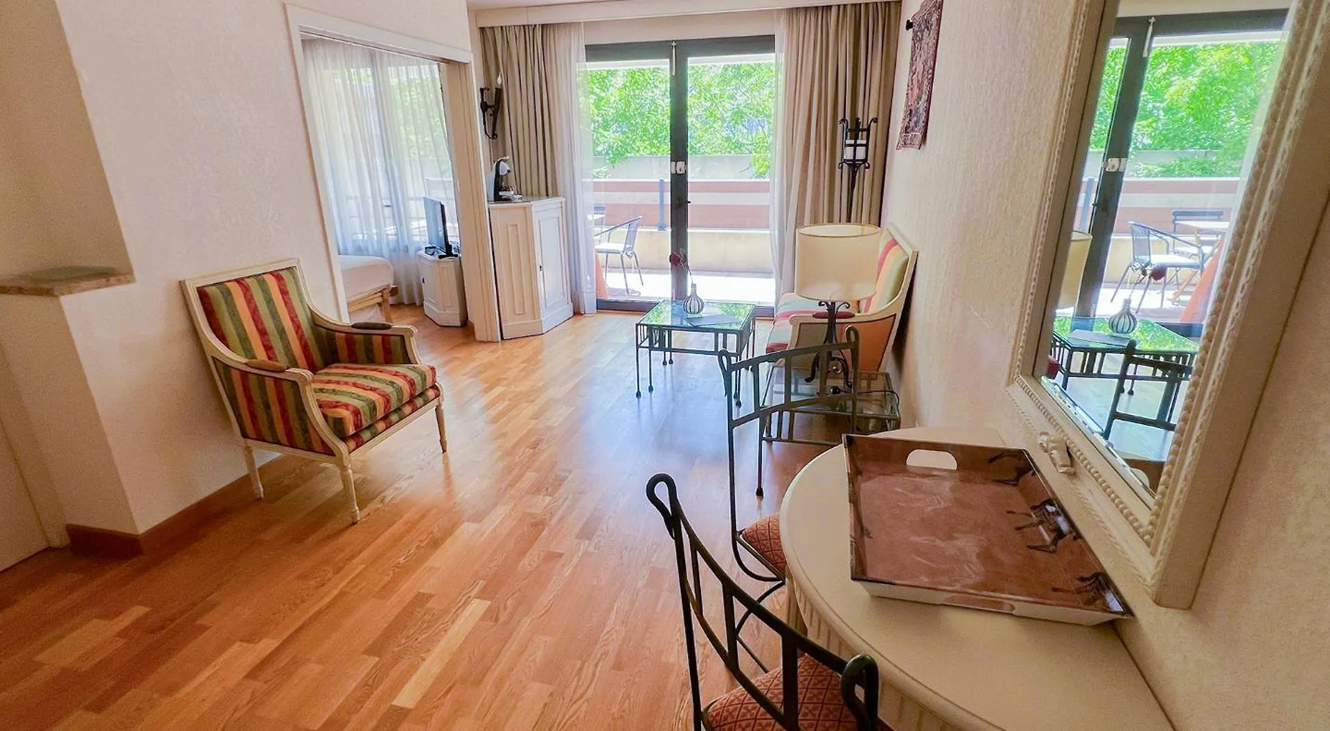 Ac - Central Station - Appart' Hotel Avignon 0*,  France