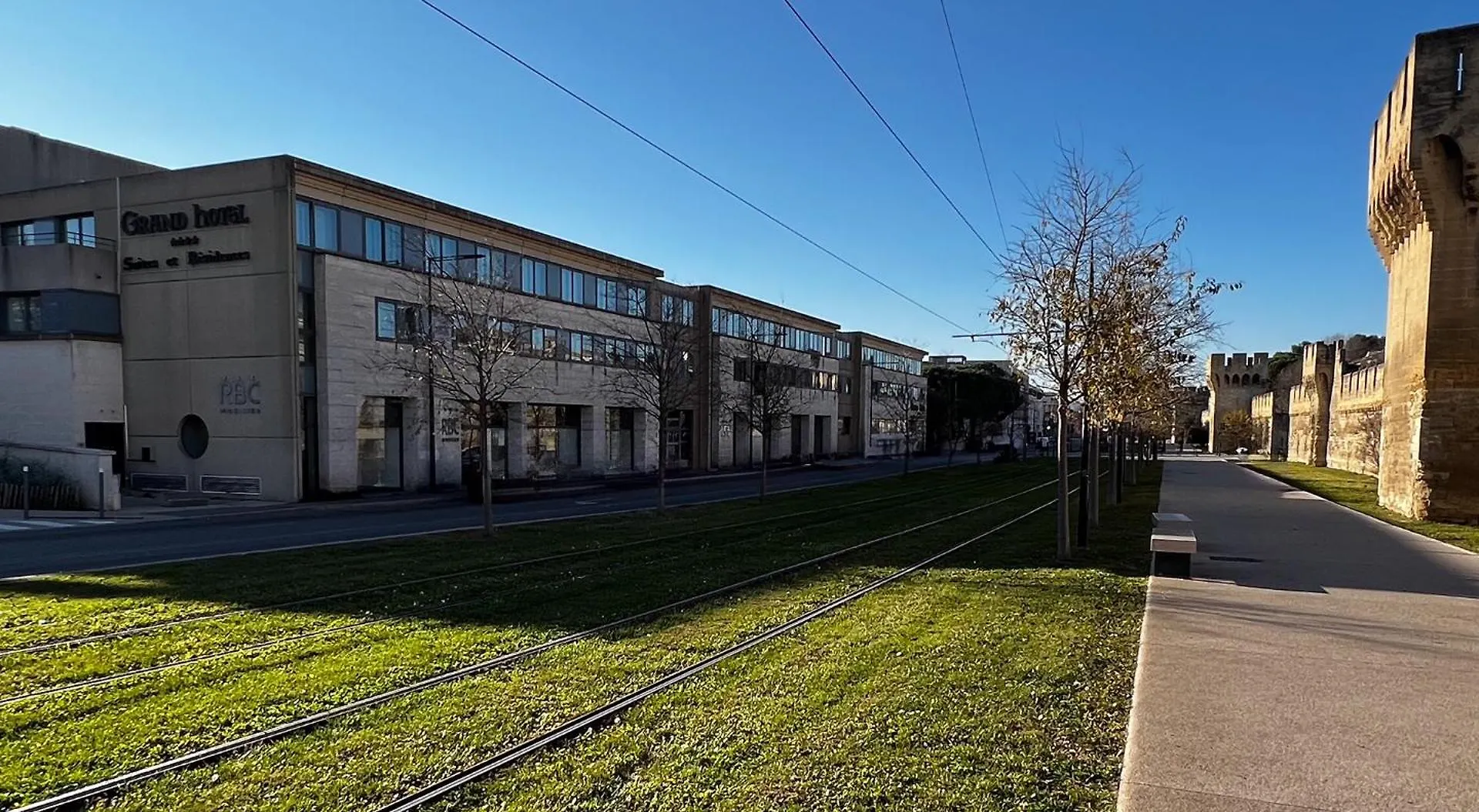 Ac - Central Station - Appart' Hotel Avignon 0*,